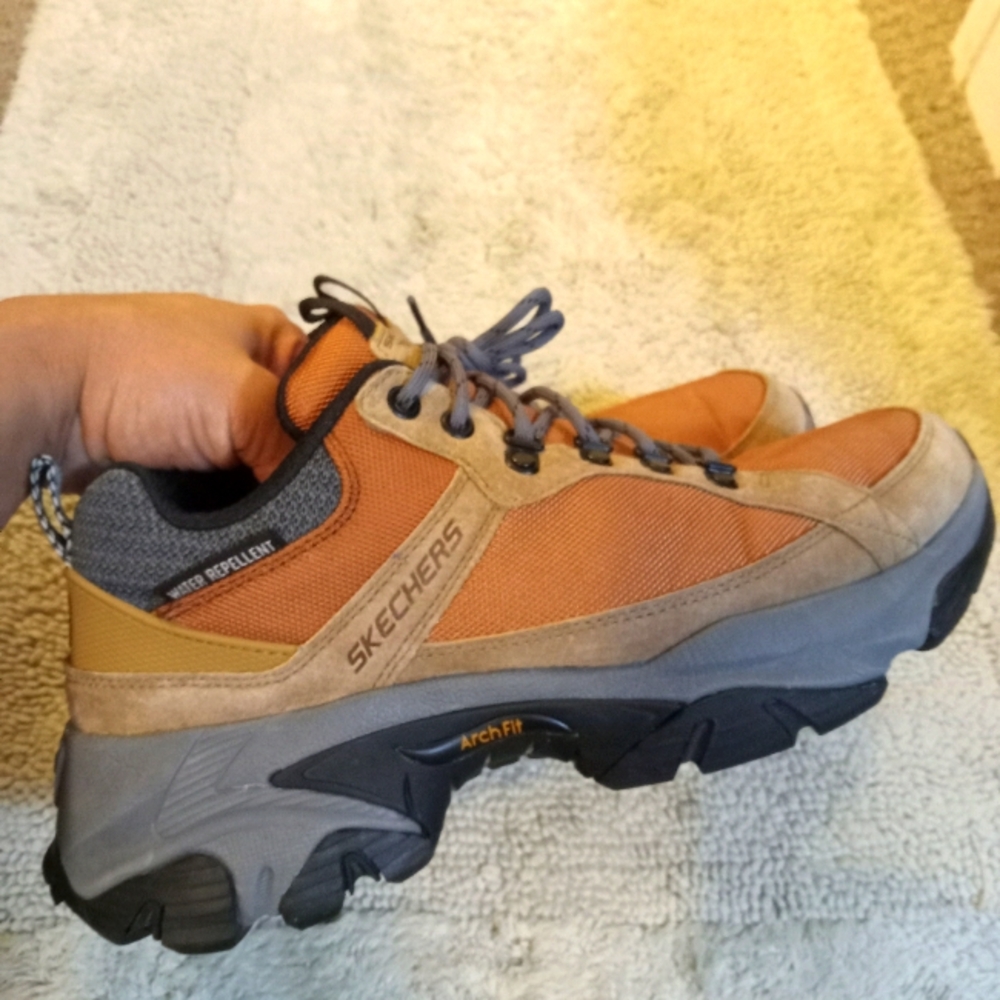 Skechers Men's Arch Fit Hiking Shoes - Orange and Gray New Condition